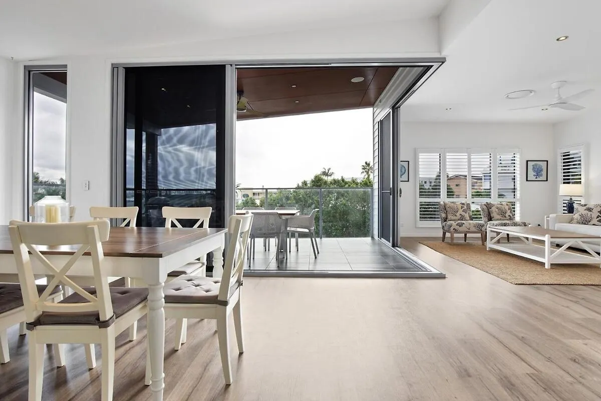 George8- The Ultimate, Family Beach House! Alexandra Headland Ferienhaus