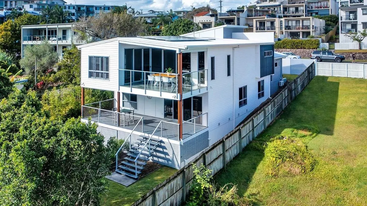 George8- The Ultimate, Family Beach House! Alexandra Headland