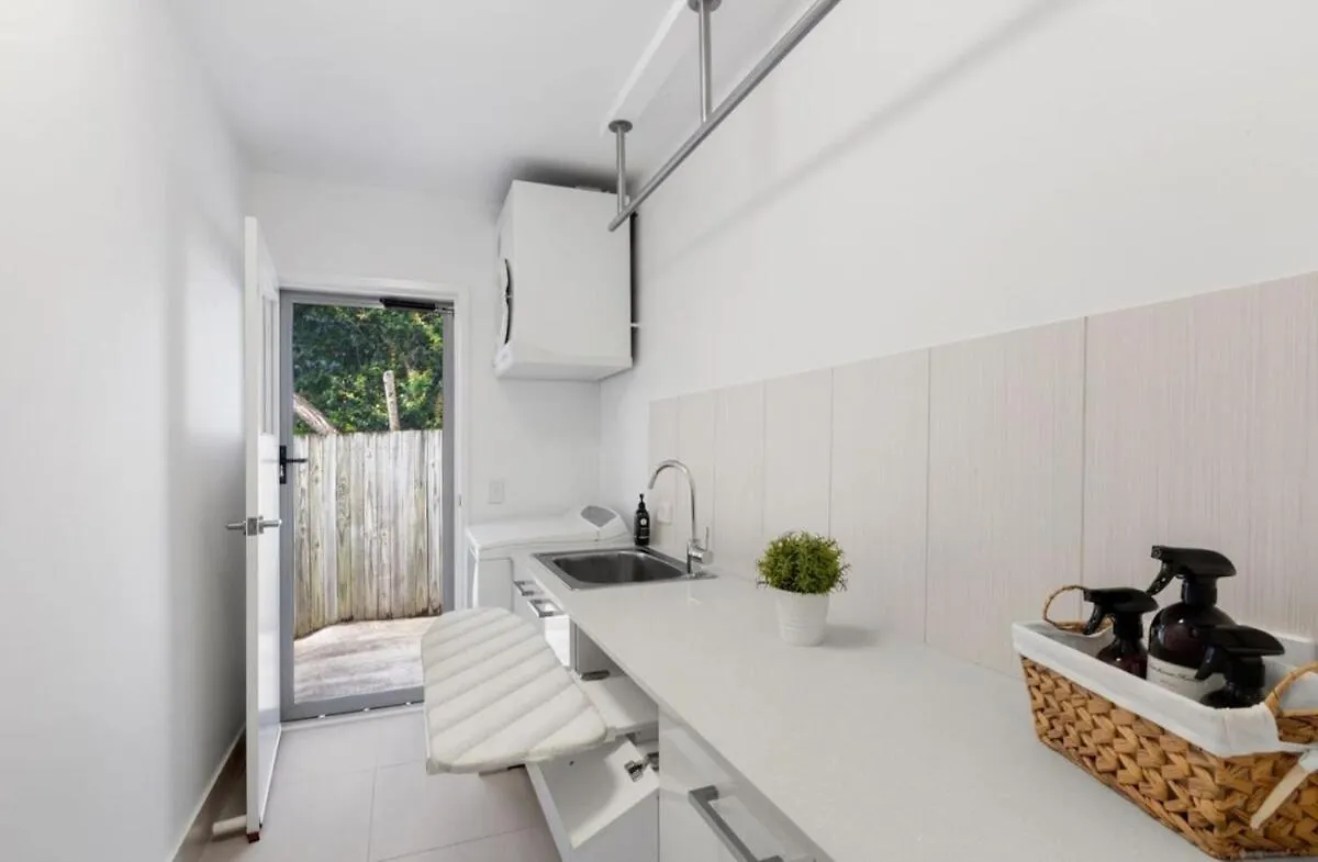 George8- The Ultimate, Family Beach House! Alexandra Headland 0*,  Australien